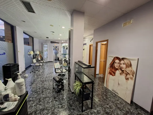 Lloguer de local comercial equipat com a perruqueria a l’Avinguda Balmes d’Igualada — 5