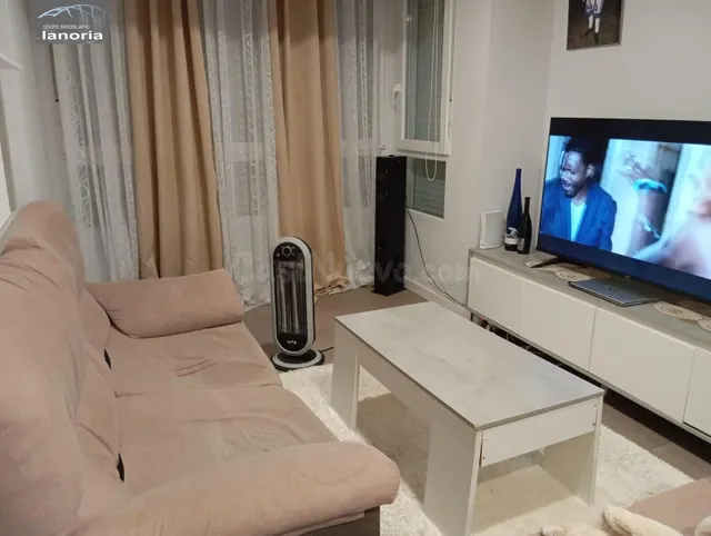 Grupo la Noria VENDE piso REFORMADO, 2 Dormitorios, 2 Baños en C/ Hermanos Jiménez (4º SIN ascensor) — 5