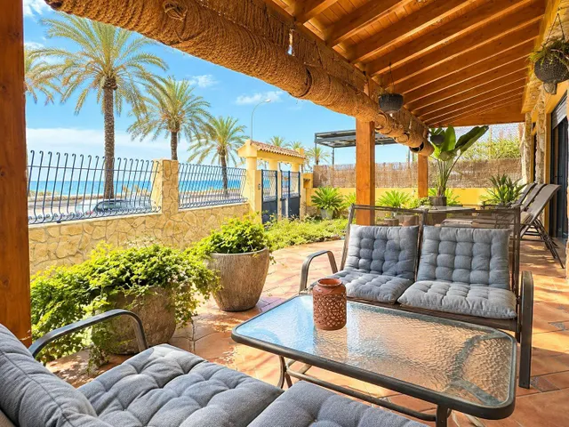 Chalet independiente en primera línea de mar en Santiago Bernabéu, Santa Pola — 19