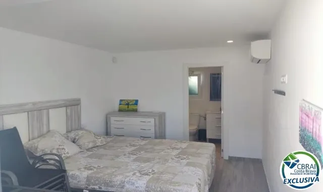 Bonita casa con piscina y apartamento para invitados y piscina. — 11