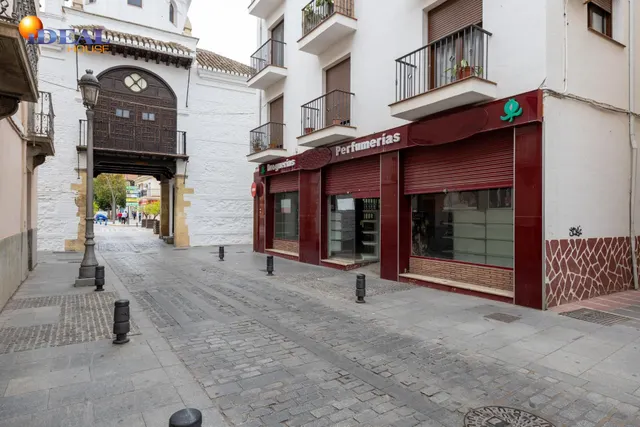 estupendo local en el centro de Santa Fe — 2