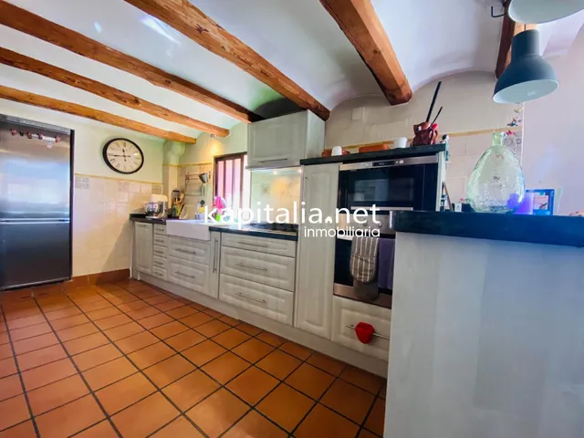 Casa de pueblo en Tollos - foto 3