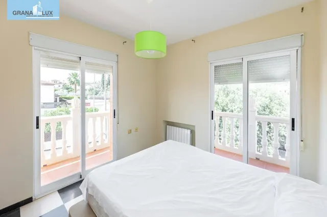Amplio Chalet con piscina, pista deportiva y vistas en Ogíjares. — 20