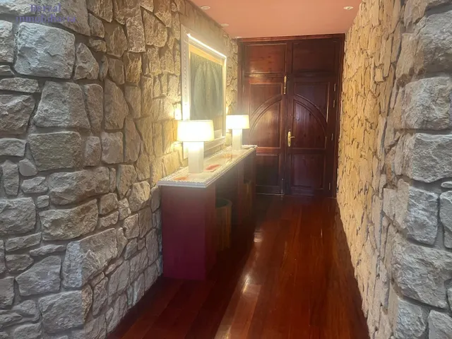 Singular chalet independiente junto a la cíniva de Los Manzanos, Lardero — 13