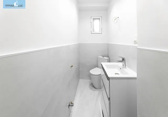 PISO DE 5 DORMITORIOS EN CALLE RECOGIDAS — 24