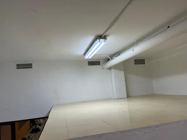 Local comercial en venta — 9