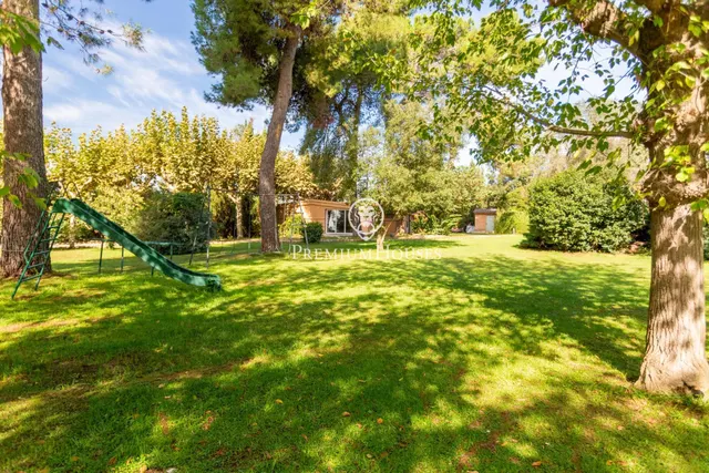 Una finca excepcional para disfrutar del espacio, la privacidad y la naturaleza en venta en Cardedeu — 4
