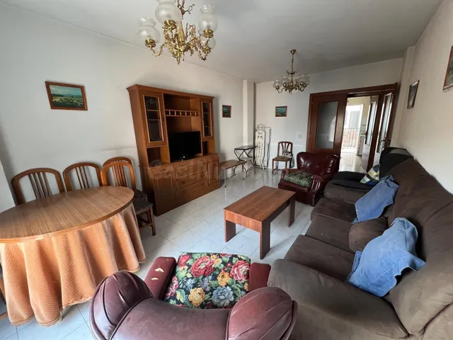GRAN PISO EN ALQUILER POR habitaciones - foto 4