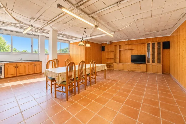 CASA FAMILIAR CON PISCINA, PRIVACIDAD Y ESPECTACULARES VISTAS A LA MONTAÑA EN LAS PALMERAS, CANYELLES — 30