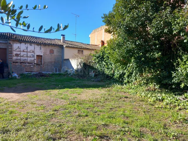 Conjunto urbano residencial + industrial a reformar con opci - foto 3