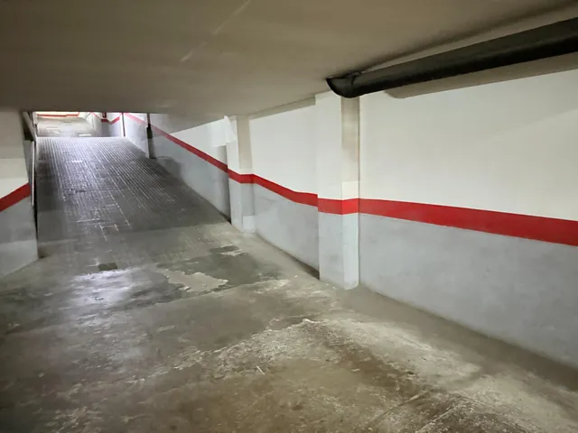 PLAZA GARAJE EN ZONA EXPOSICION, A POCA DISTANCIA DEL ESTADIO DE FUTBOL MESTALLA — 10