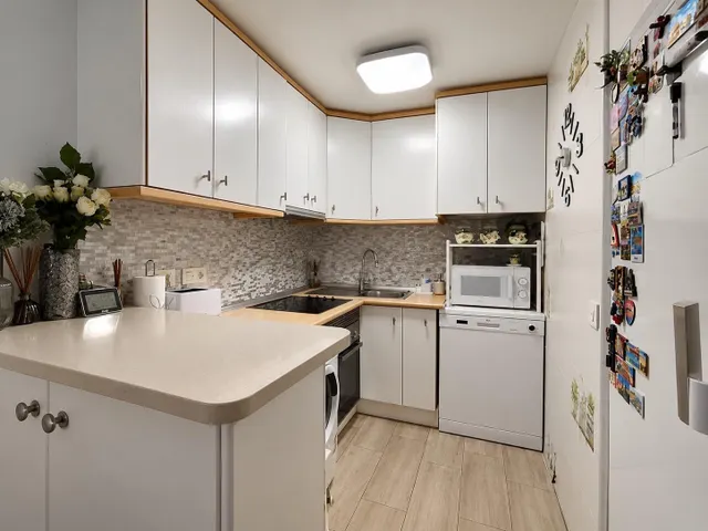 Dúplex en esquina con piscina comunitara  de 3 dormitorios con amplia terraza y patio — 5
