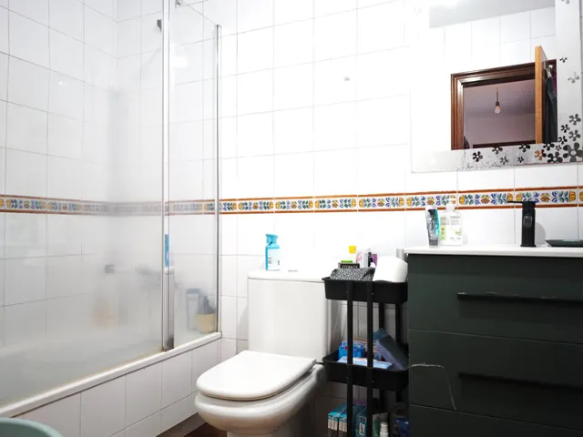 Duplex con GARAJE y DORMITORIO en PLANTA BAJA en el centro de Bertamirans. — 26