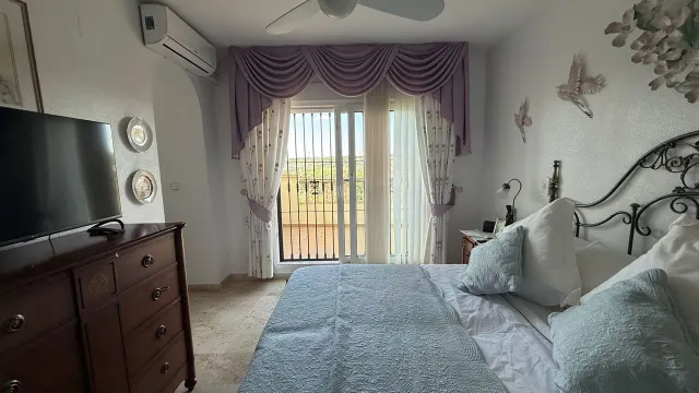 Villa 5 habitaciones 214m² en venta - Villamartin — 35