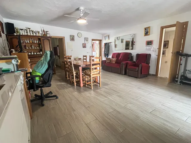 Finca Rústica de 20.000m2 con vivienda en venta. — 17