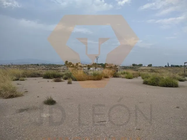 SE VENDE PARCELA EN LA URBANIZACIÓN EL PINO DE MOLINA DE SEG - foto 2
