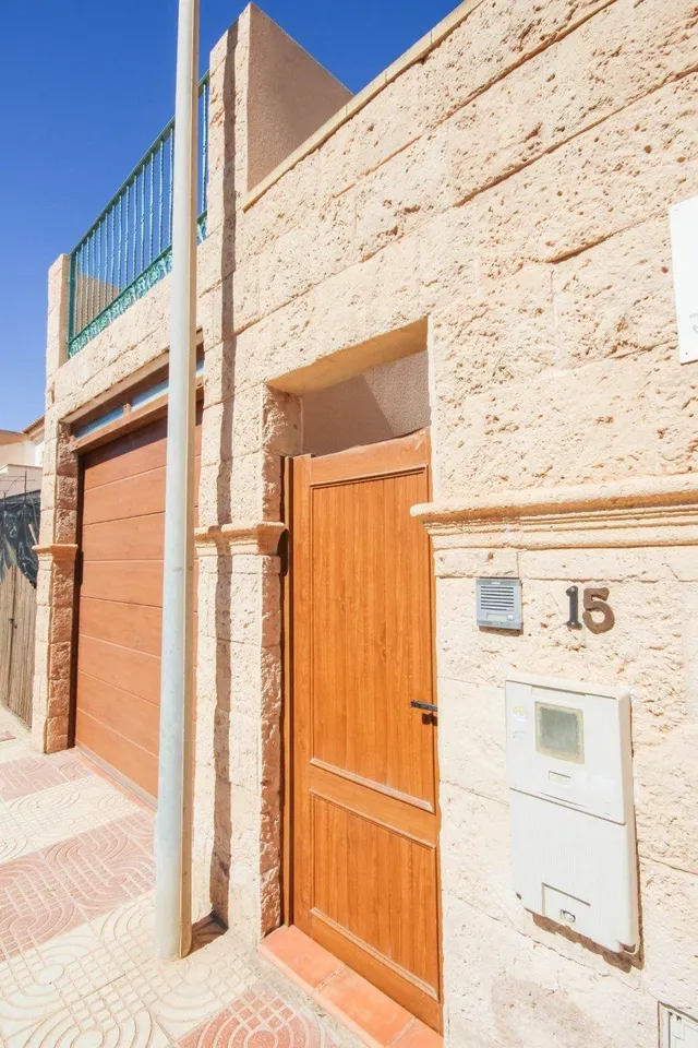 Espectacular Adosado en La Romanilla, Roquetas de Mar por €389,000 — 39