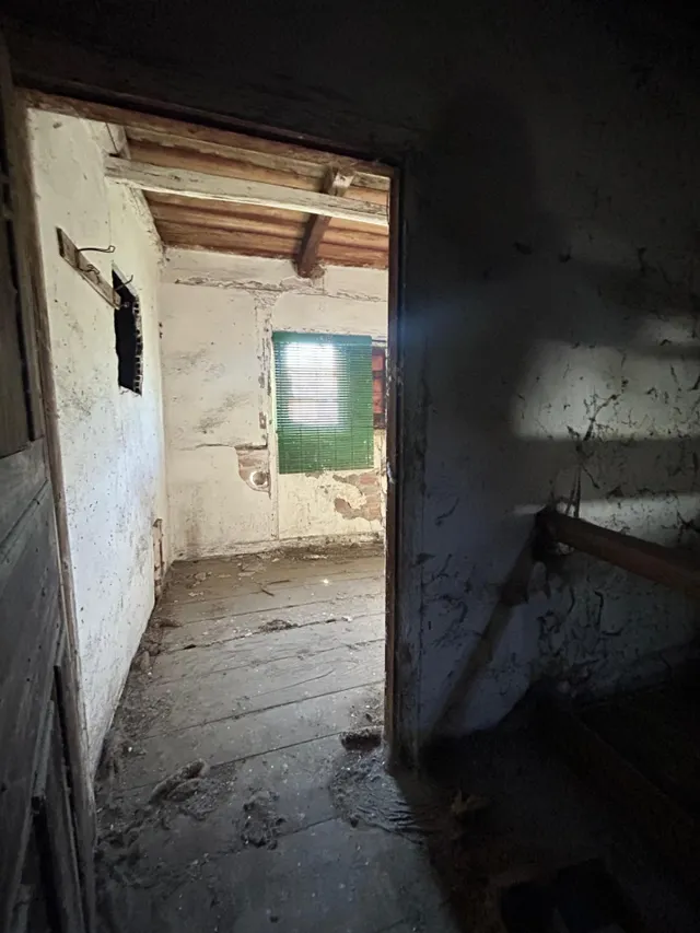 Amplia Casa de Piedra en Dehesas - Oportunidad Única por 29.000 € — 25
