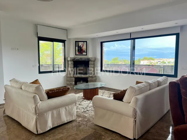CHALET INDEPENDIENTE COMPLETAMENTE REFORMADO CON PISCINA, GARAJE Y VISTAS DESPEJADAS — 37
