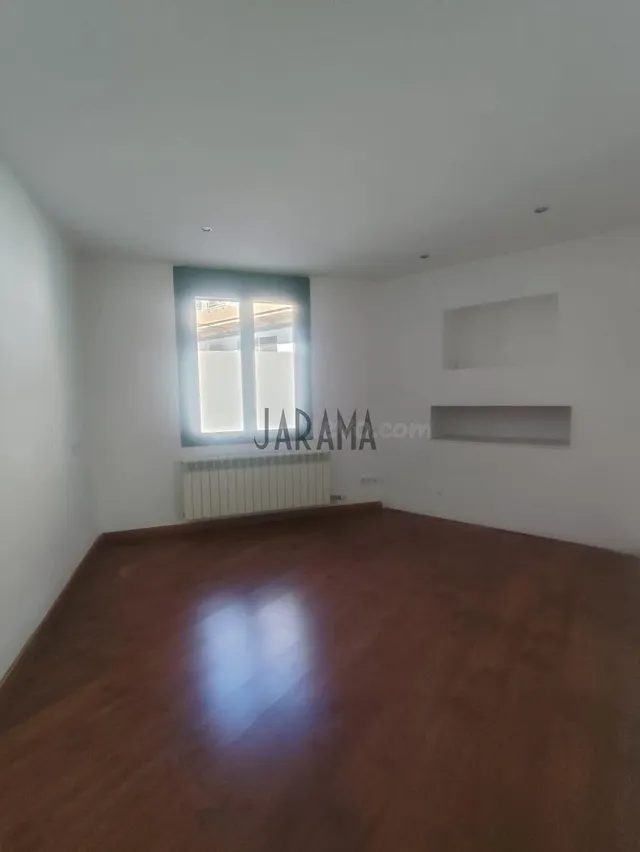 Piso reformado de 2 dormitorios en pleno centro de Tudela - foto 3