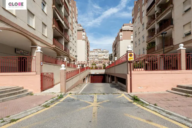 En venta una plaza de garaje en Villarejo. — 26