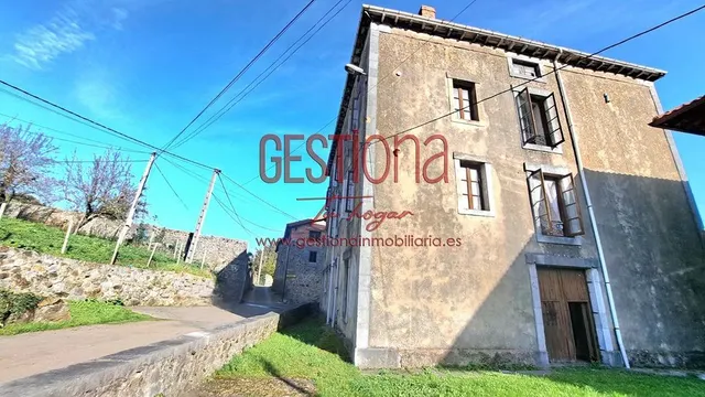MAJESTUOSA CASA PARA REFORMAR. SOBA — 8