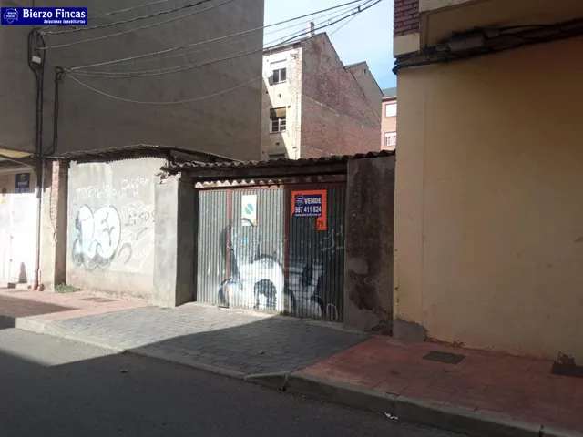 SE VENDE PARCELA URBANA EN FLORES DEL SIL — 3