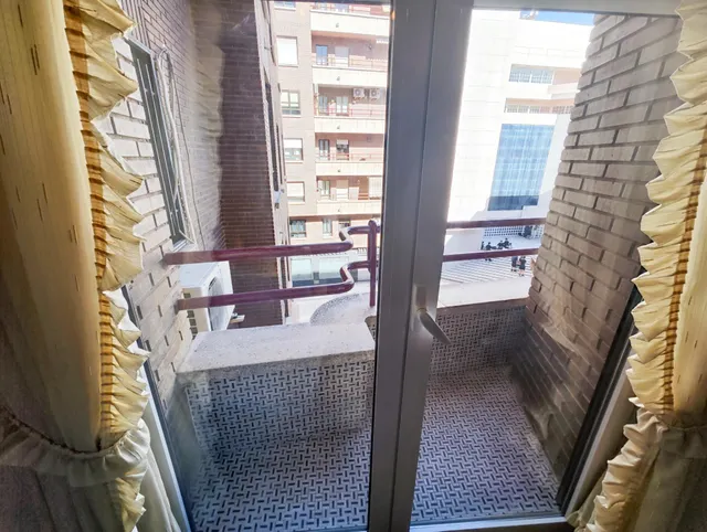 Piso Zona Plaza Mariana Pineda. — 21