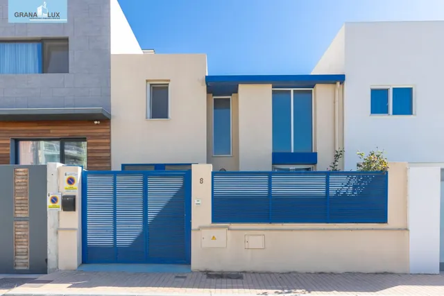 PRECIOSA CASA EN TORRENUEVA — 25