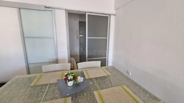 Oportunidad Única en La Ràpita: Acogedor Piso con Terraza y  - foto 3
