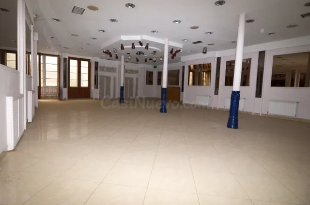 Urbis te ofrece un local comercial en venta en Béjar, Salama