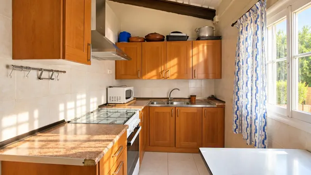 Encantadora casa de una sola planta con apartamento independiente en Bunyola — 32