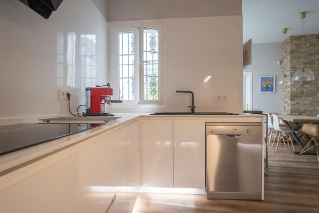 Espaciosa casa con encanto en el centro: elegancia, azotea y sótano en calle Murillo ✨ — 21