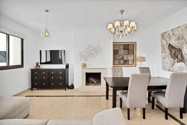 Alquiler de vivienda con jardín y piscina privada en casares costa — 9