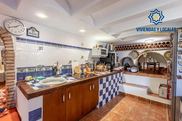 CASA PAREADA EN LA ZUBIA CON PISCINA, ZONA DE BARBACOA Y JARDÍN — 38