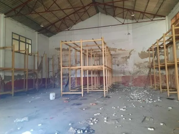 Local comercial antes una bodega — 8