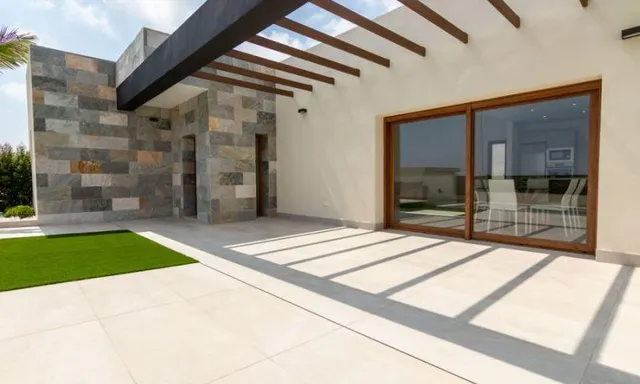 VIVIENDA EN URBANIZACIÓN CONSOLIDADA EN LA COSTA — 2
