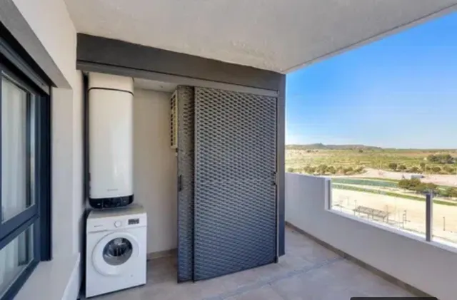 Piso nuevo a estrenar con terraza de 20 m2, piscina comunitaria y jardín en San Miguel de Salinas — 10