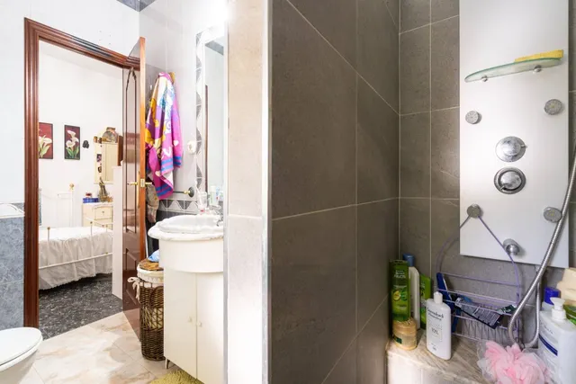 Chalet y parcela segregable en Palomares del Río — 38