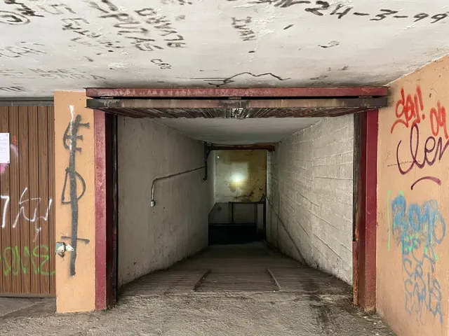 SE VENDE PLAZA GARAJE DOBLE — 3