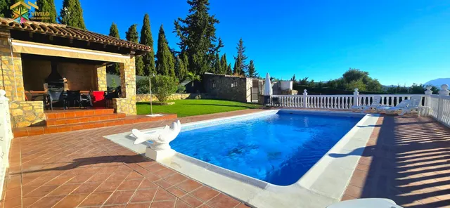Casa de campo con piscina, privacidad y espectaculares vistas a la Sierra — 9