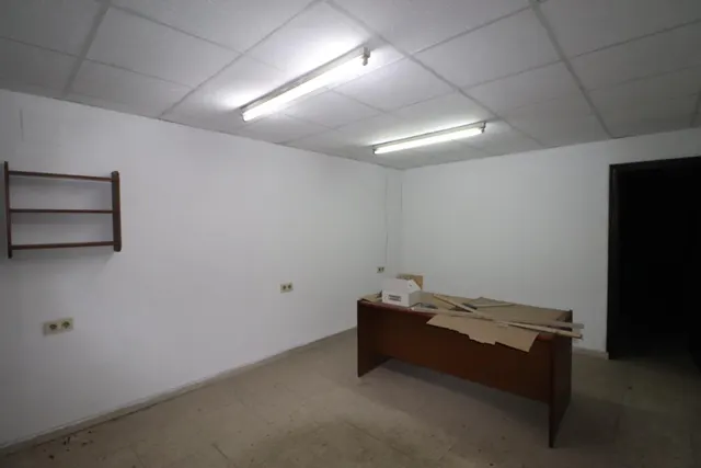impresionante local comercial en Alicante de 500m2 — 14