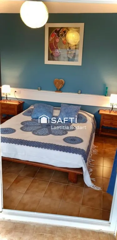 Apartamento reformado de 2 dormitorios con terrazas, vistas al canal y licencia turística – Empuriabrava — 13