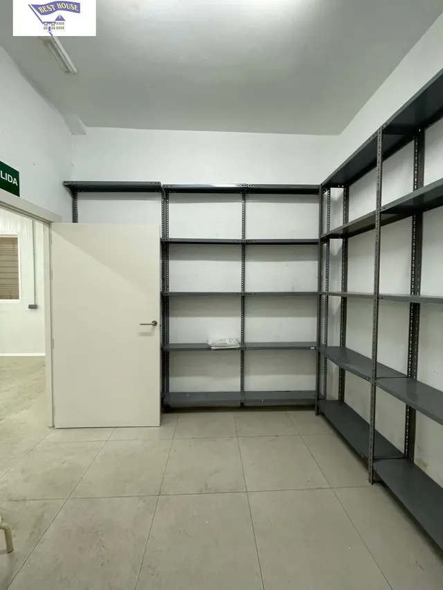 LOCAL EN LA ZONA MÁS COMERCIAL DE ALBACETE — 9