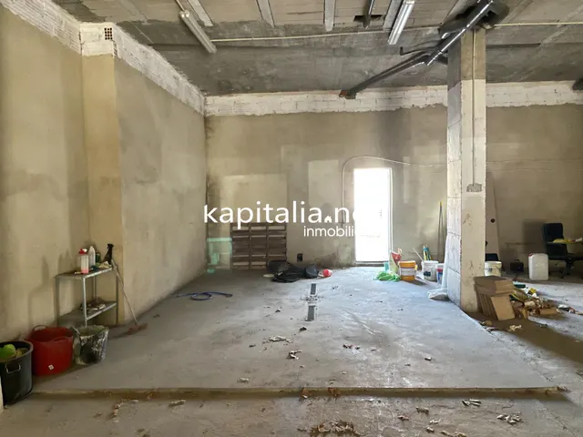 Local comercial en Albaida. — 3