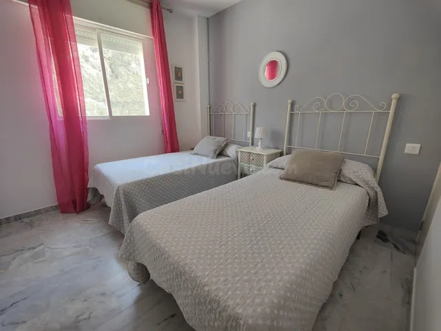 Piso 2 habitaciones 62m² en alquiler - Almuñecar Centro - foto 2