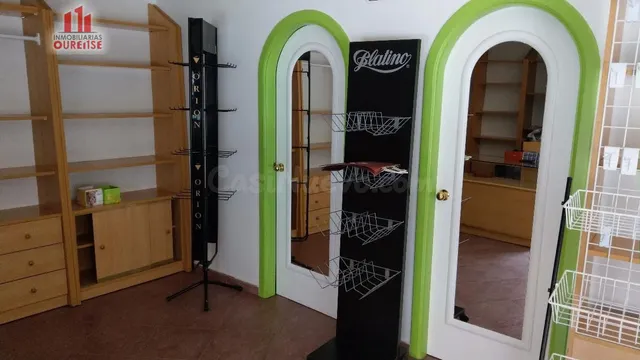 LOCAL COMERCIAL ACONDICIONADO EN EL VEINTIUNO. — 5