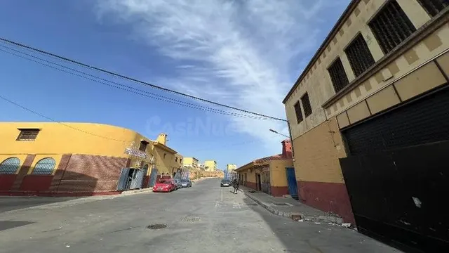 Nave industrial 430m² en venta - Ceuta - foto 4