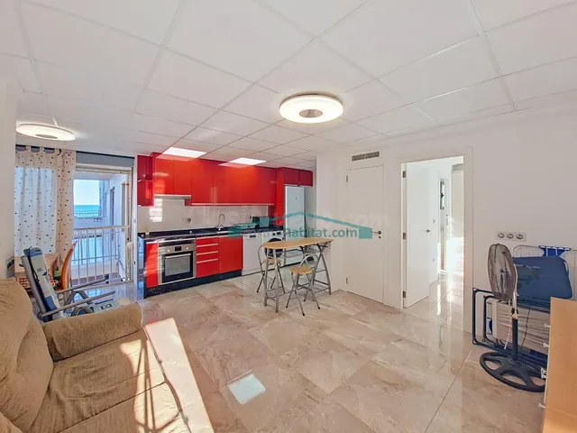 VIVIENDA CON DOMÓTICA, GARAJE Y LICENCIA TURÍSTICA EN TAVERN - foto 3