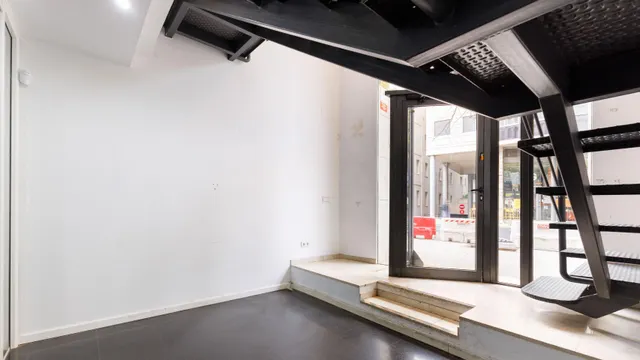 Local comercial 74m² en alquiler - Eixample — 7
